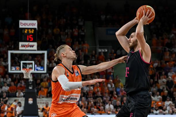 展现出更全 展现出更全